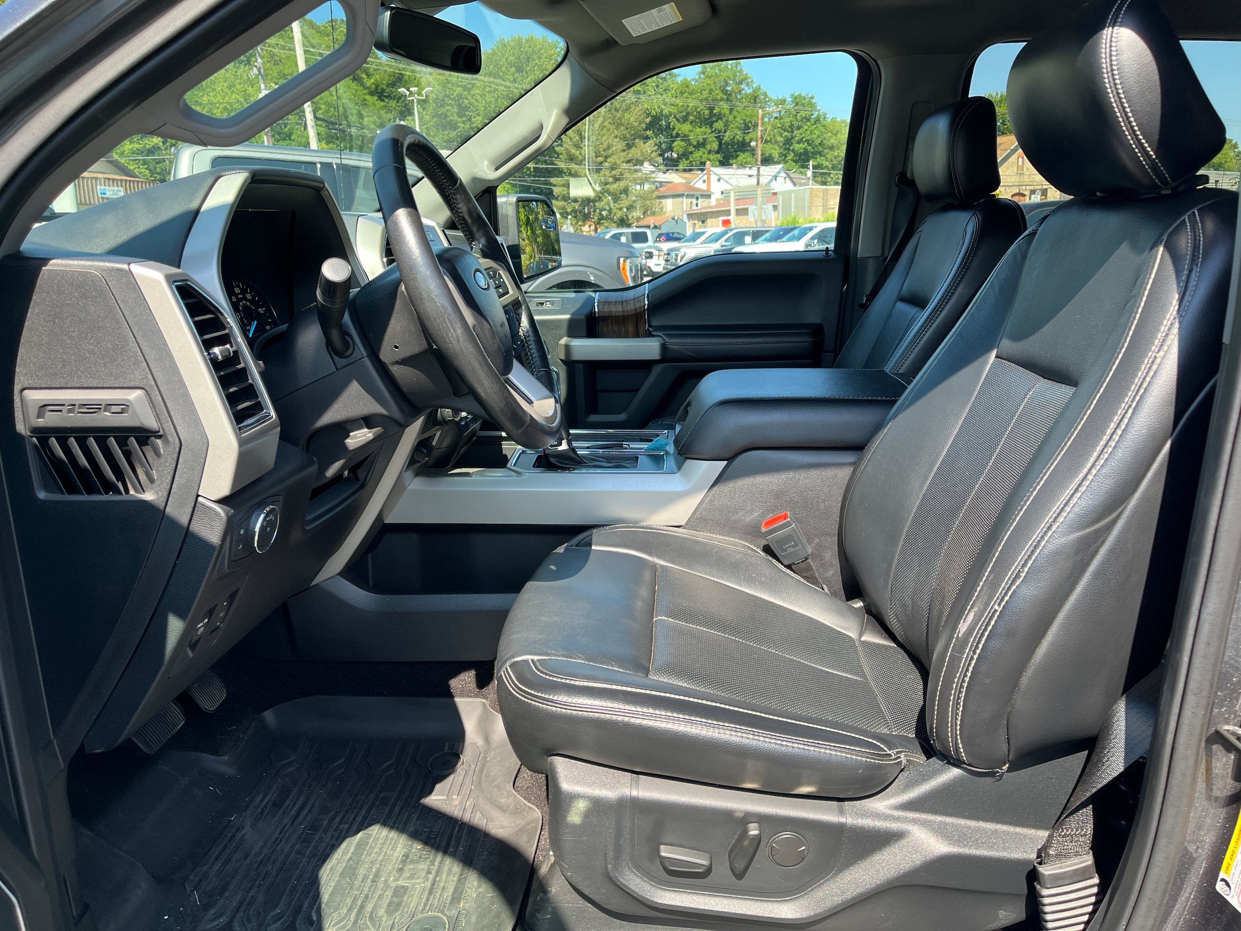 Used 2019 Ford F150 Lariat w/ Trailer Tow Package AWD/4WD image 17