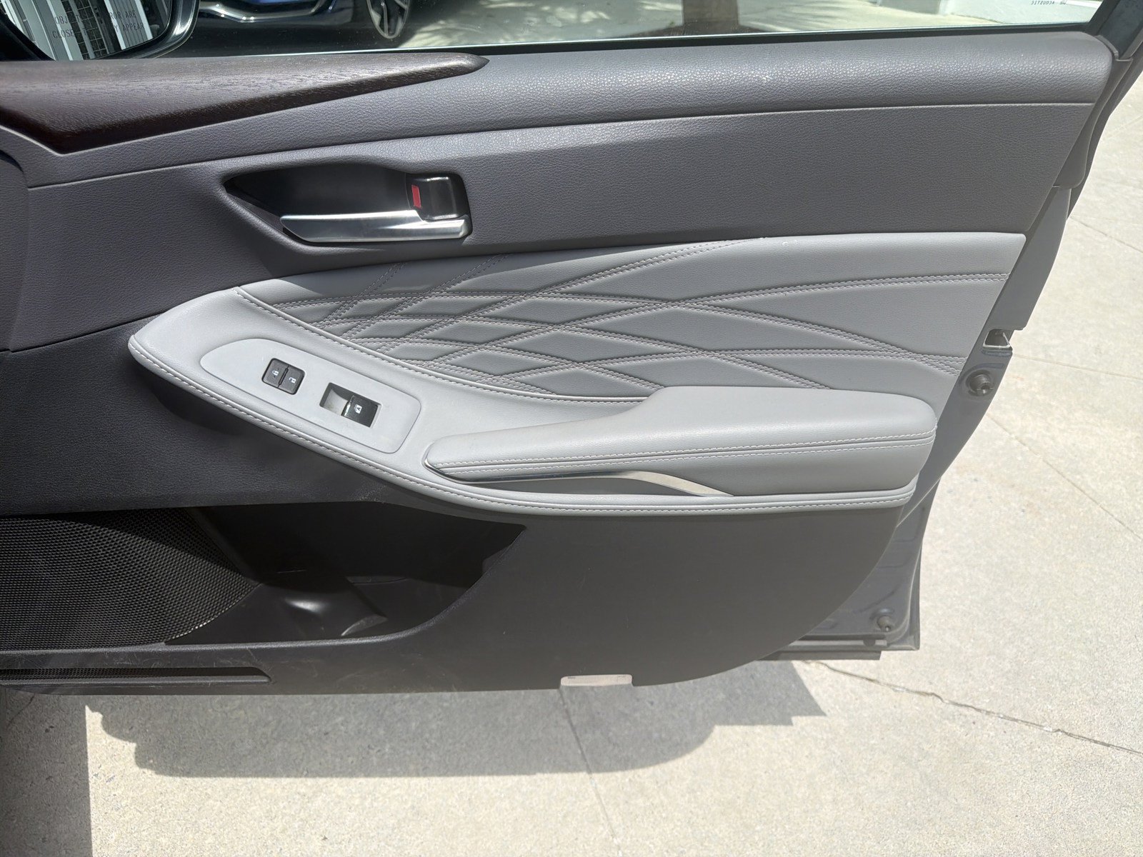 Used 2020 Toyota Avalon Limited w/ Advanced Safety Package FWD image 13