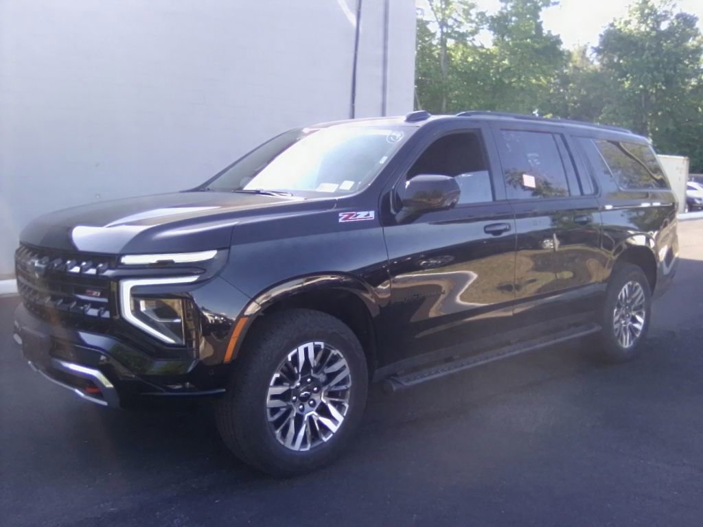 Used 2025 Chevrolet Suburban Z71 AWD/4WD image 15