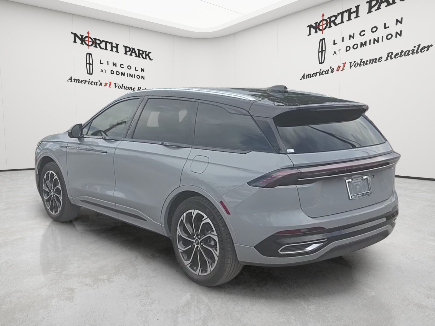 New 2026 Lincoln Nautilus Reserve AWD/4WD image 3