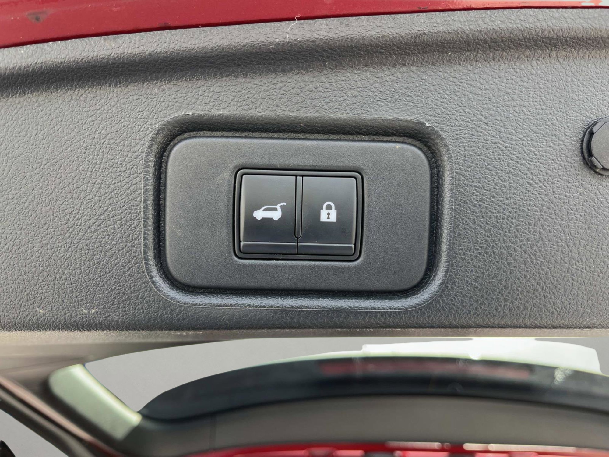 Used 2022 Nissan Pathfinder SL w/ SL Black Package image 13