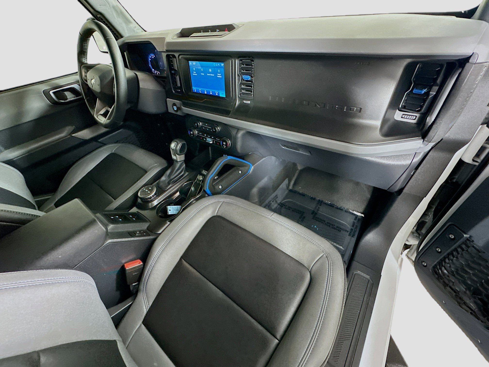 Used 2023 Ford Bronco Black Diamond image 29