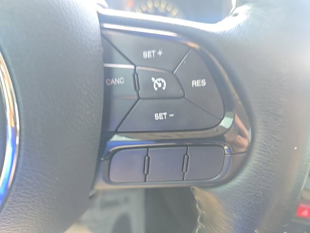 Used 2017 Jeep Renegade Altitude AWD/4WD image 14
