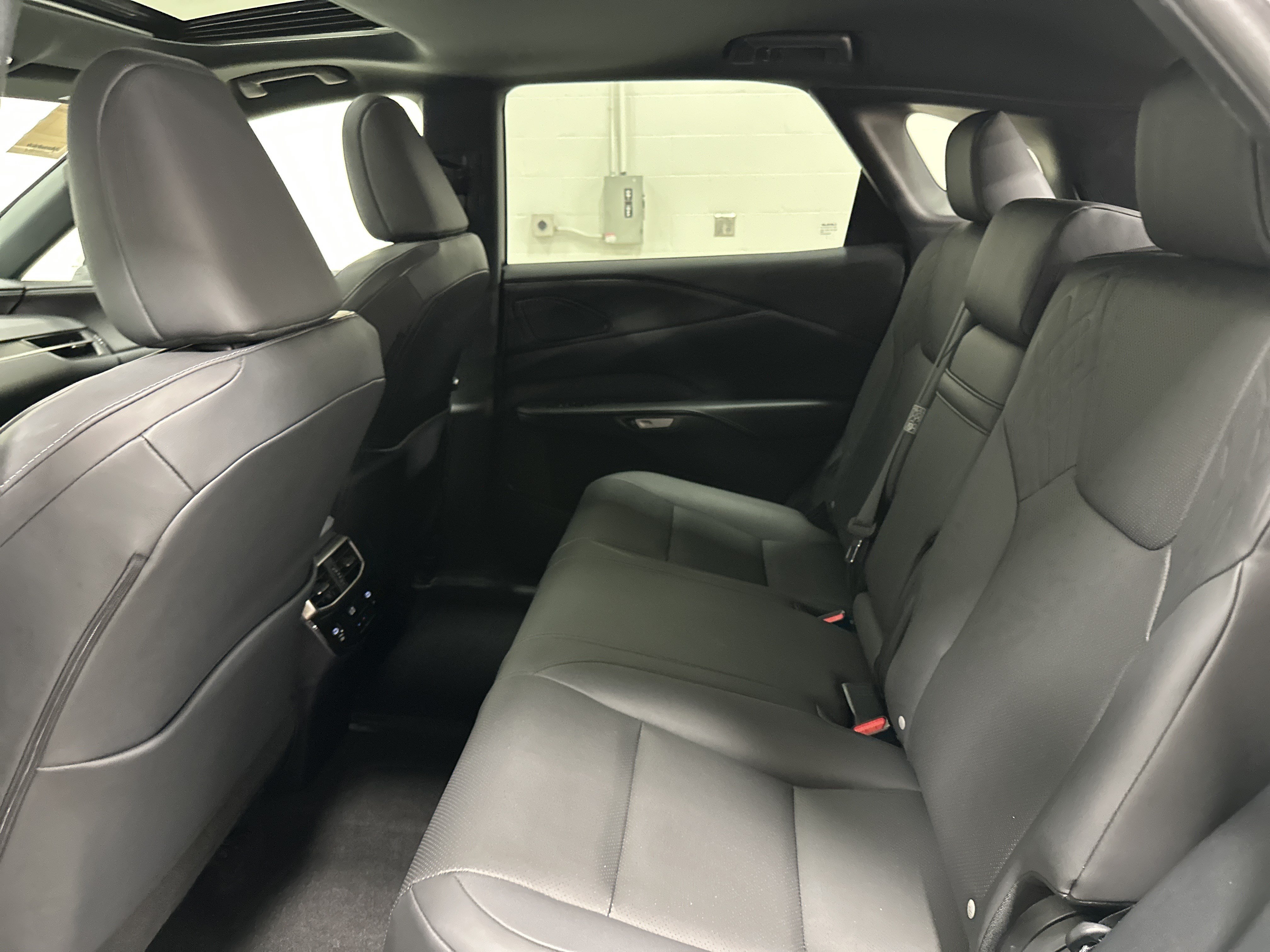 Certified 2025 Lexus RX 350h AWD/4WD image 31