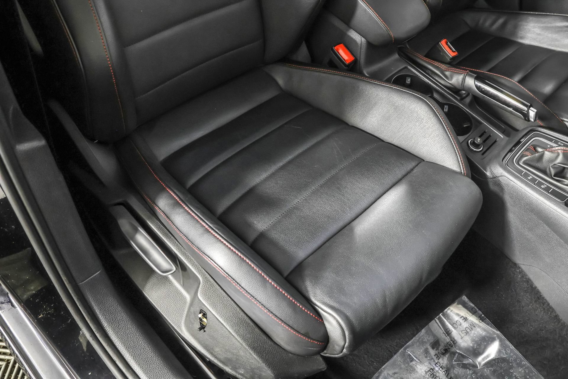 Used 2020 Volkswagen GTI Autobahn image 39