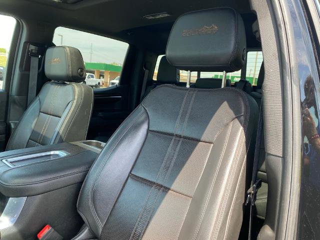 Used 2022 Chevrolet Silverado 1500 High Country w/ High Country Premium Package AWD/4WD image 11