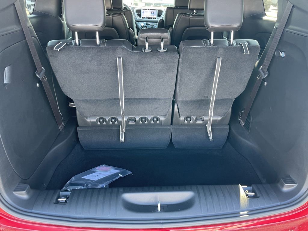 New 2026 Chrysler Pacifica Select image 13