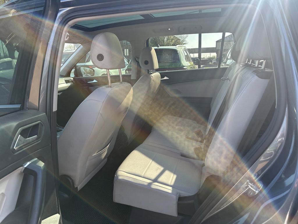 Used 2019 Volkswagen Tiguan SEL image 17