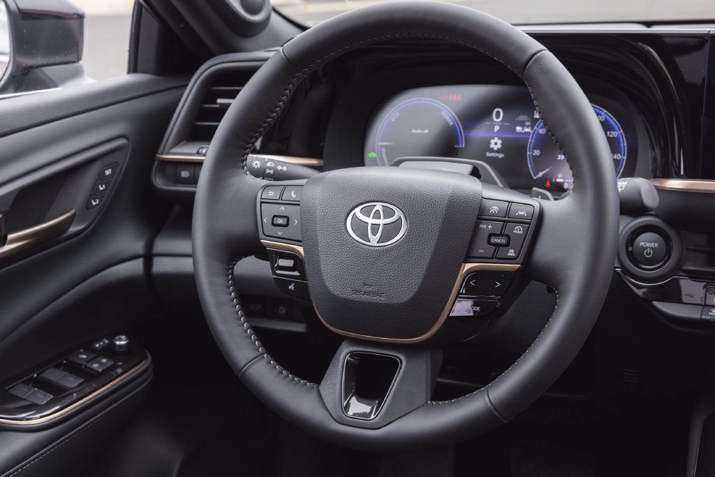 New 2026 Toyota Crown Signia w/ Advanced Technology Package AWD/4WD image 12