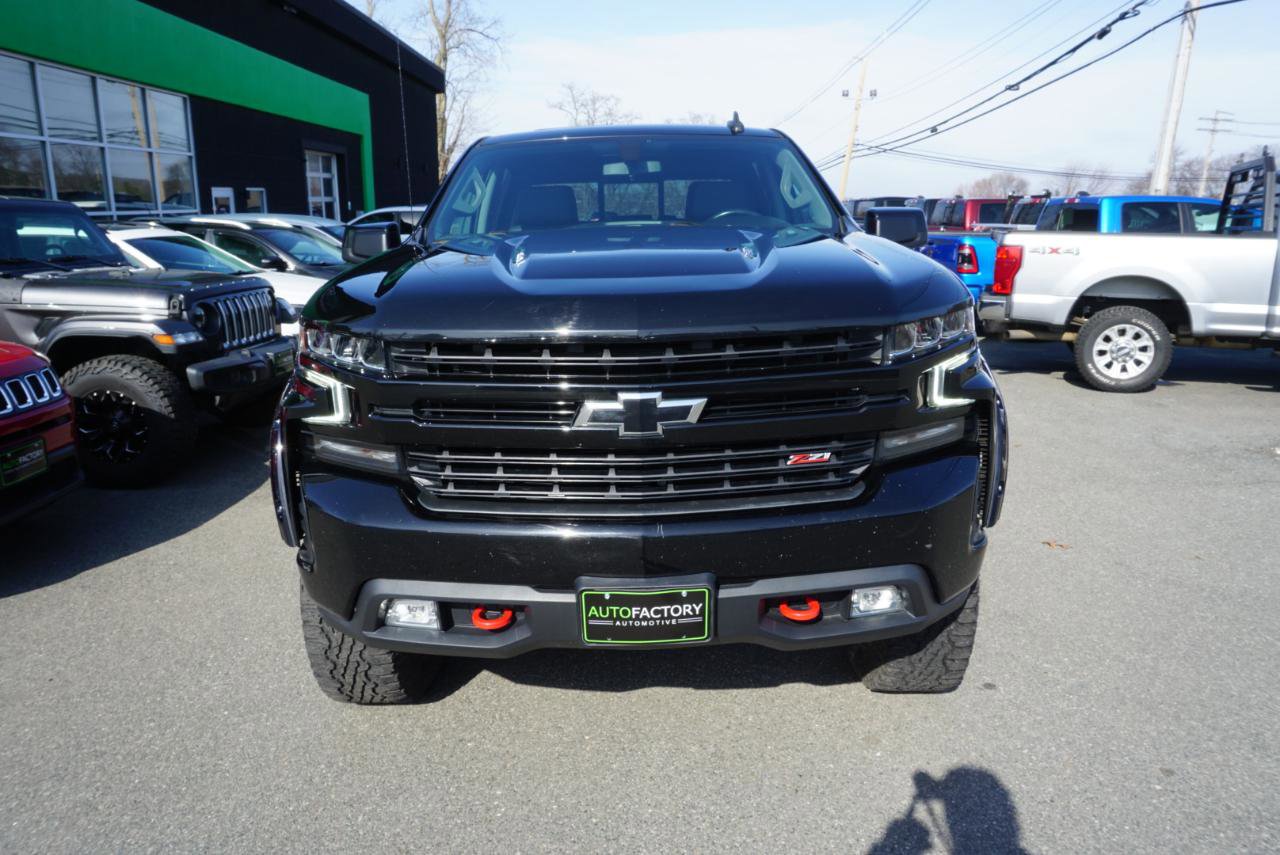 Used 2021 Chevrolet Silverado 1500 LT Trail Boss w/ Convenience Package II image 3