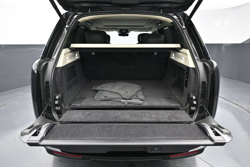 Used 2024 Land Rover Range Rover Autobiography AWD/4WD image 11