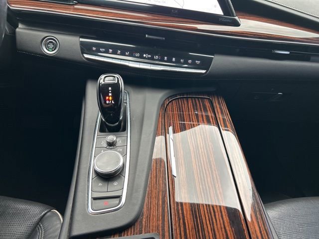 Used 2021 Cadillac Escalade ESV Premium Luxury w/ Driver Assist Tech Package AWD/4WD image 18