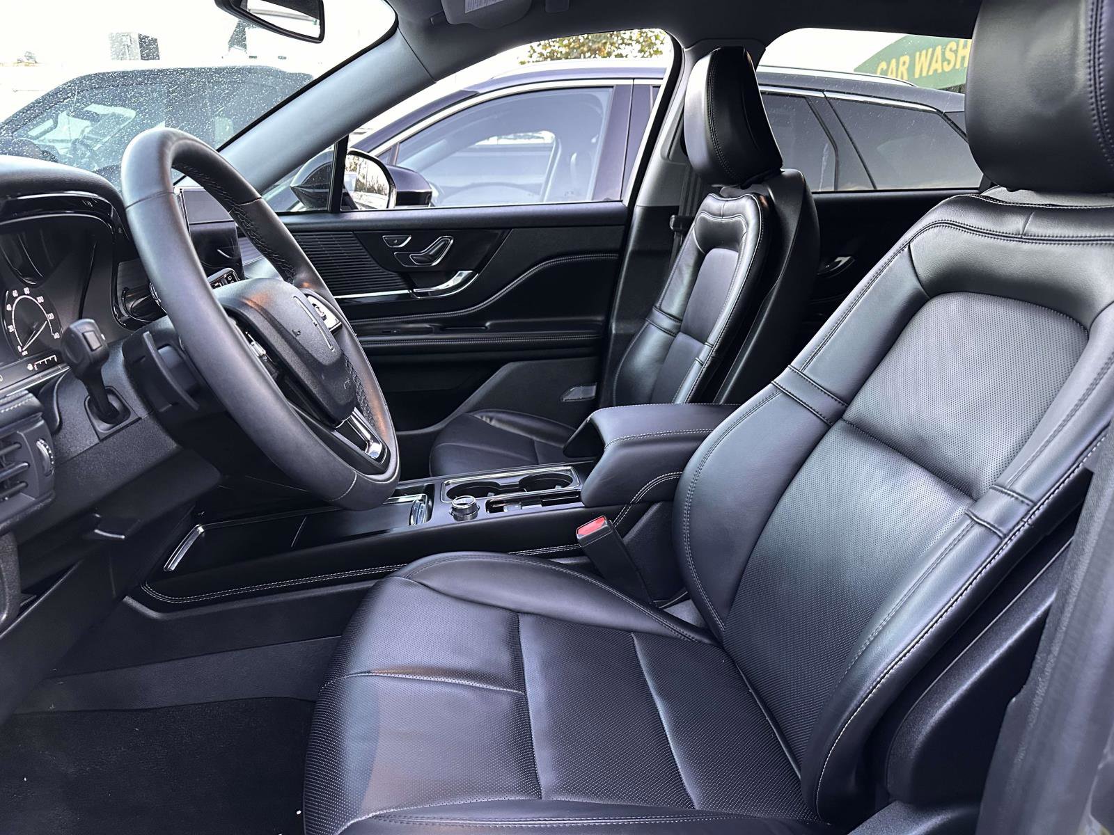 Used 2022 Lincoln Corsair AWD w/ Equipment Group 101A image 10