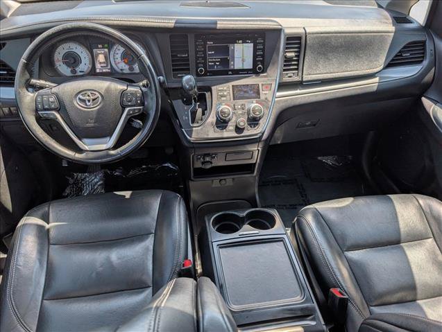 Used 2019 Toyota Sienna SE w/ SE Preferred Package FWD image 17