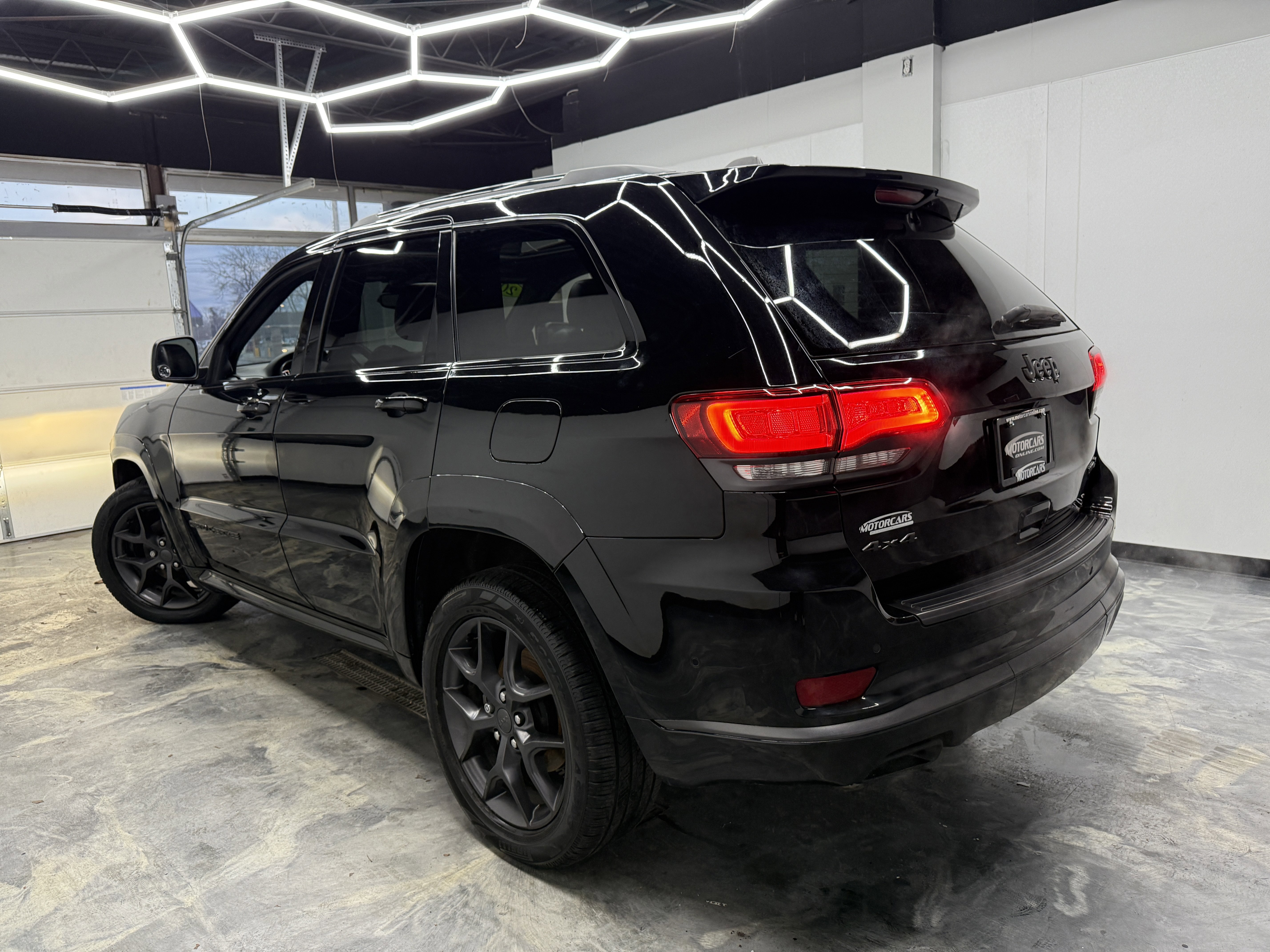 Used 2019 Jeep Grand Cherokee Limited X image 3
