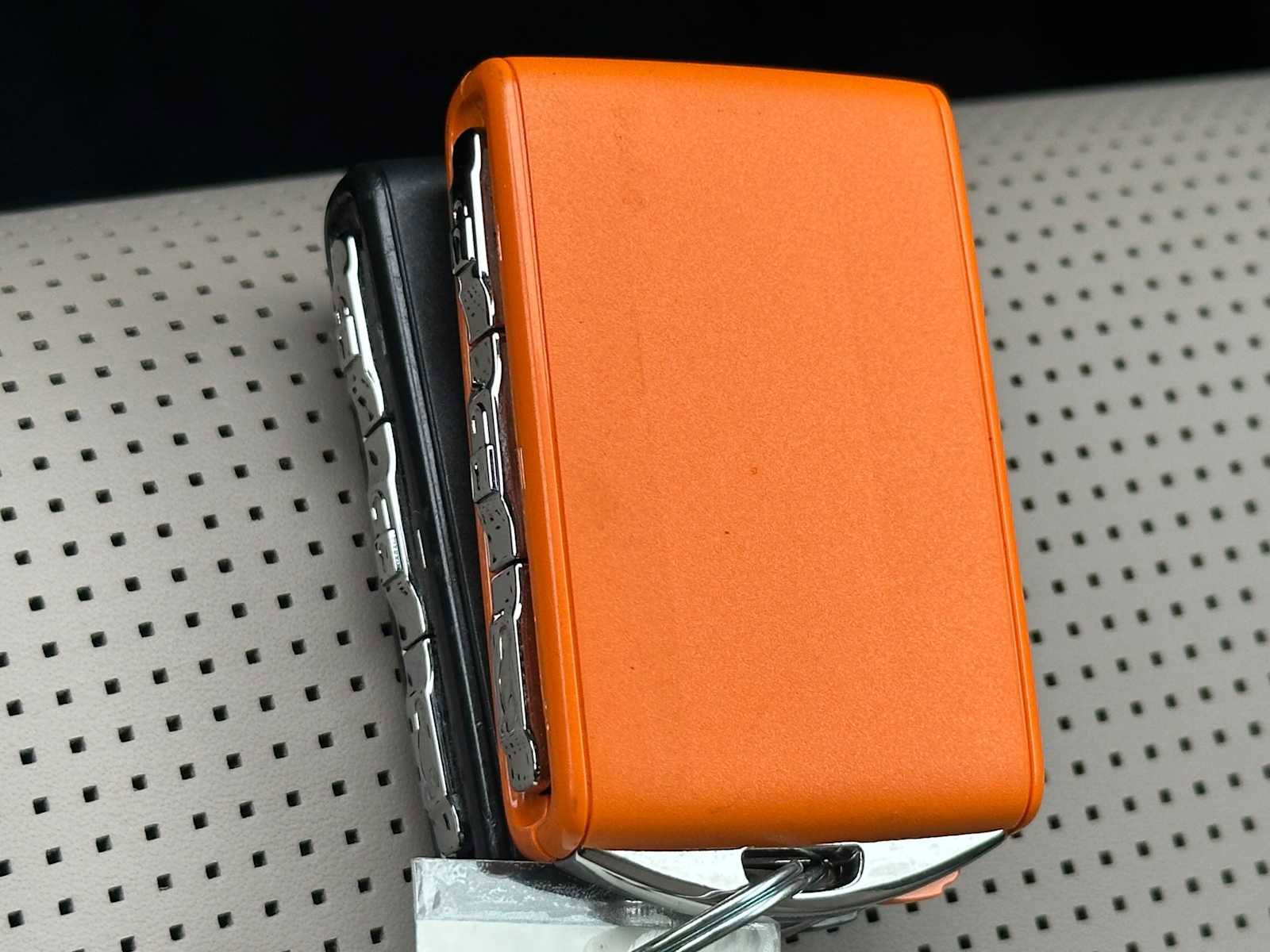 Certified 2025 Volvo XC90 T8 Ultra image 37