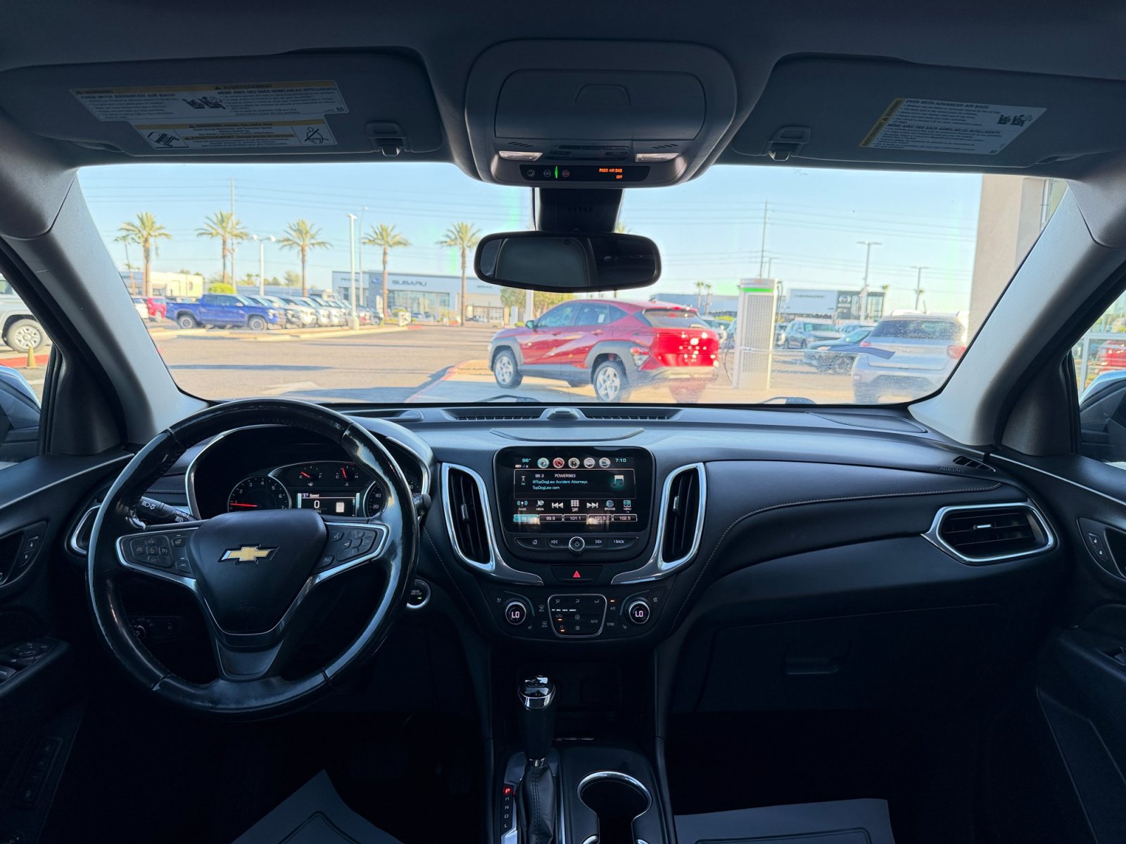 Used 2018 Chevrolet Equinox Premier FWD image 20