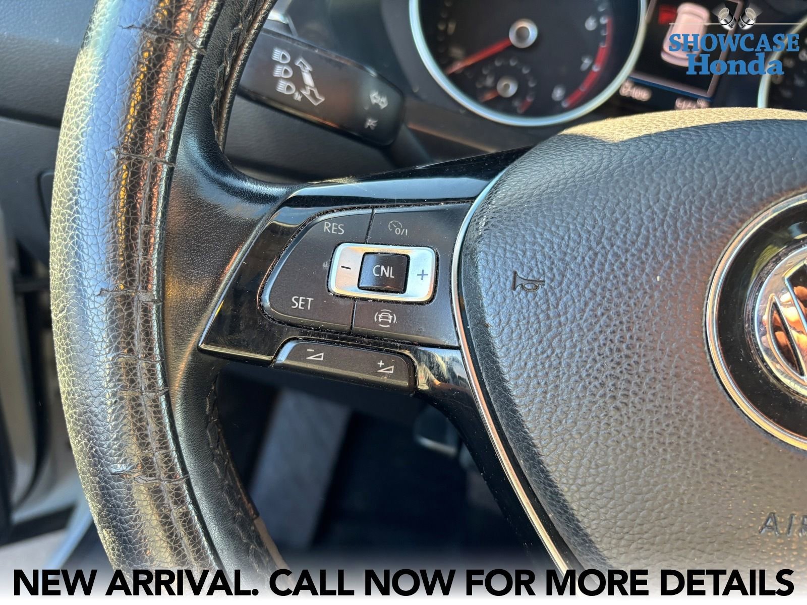 Used 2019 Volkswagen Tiguan SE w/ Panoramic Sunroof Package image 14