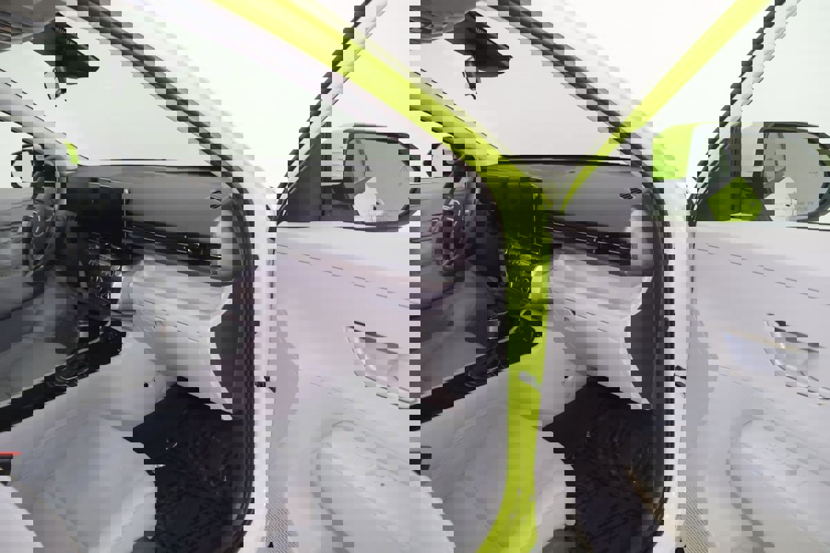 Used 2024 Hyundai Kona SE image 43