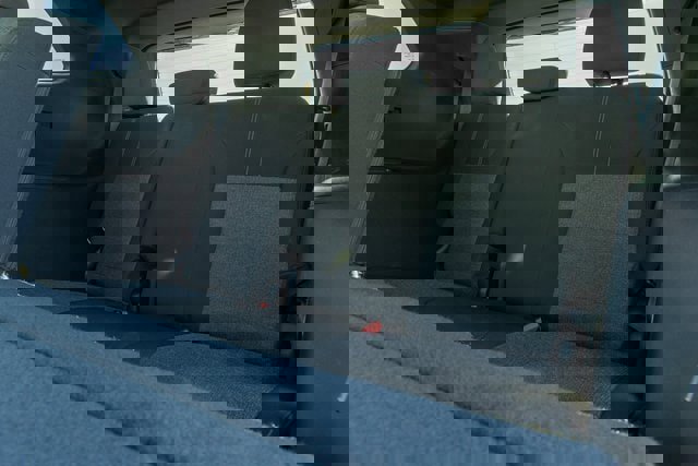 Used 2025 GMC Acadia Elevation image 9