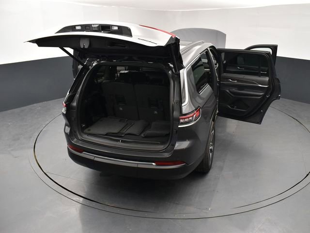 New 2025 Jeep Grand Cherokee L Limited w/ Luxury Tech Group II image 29