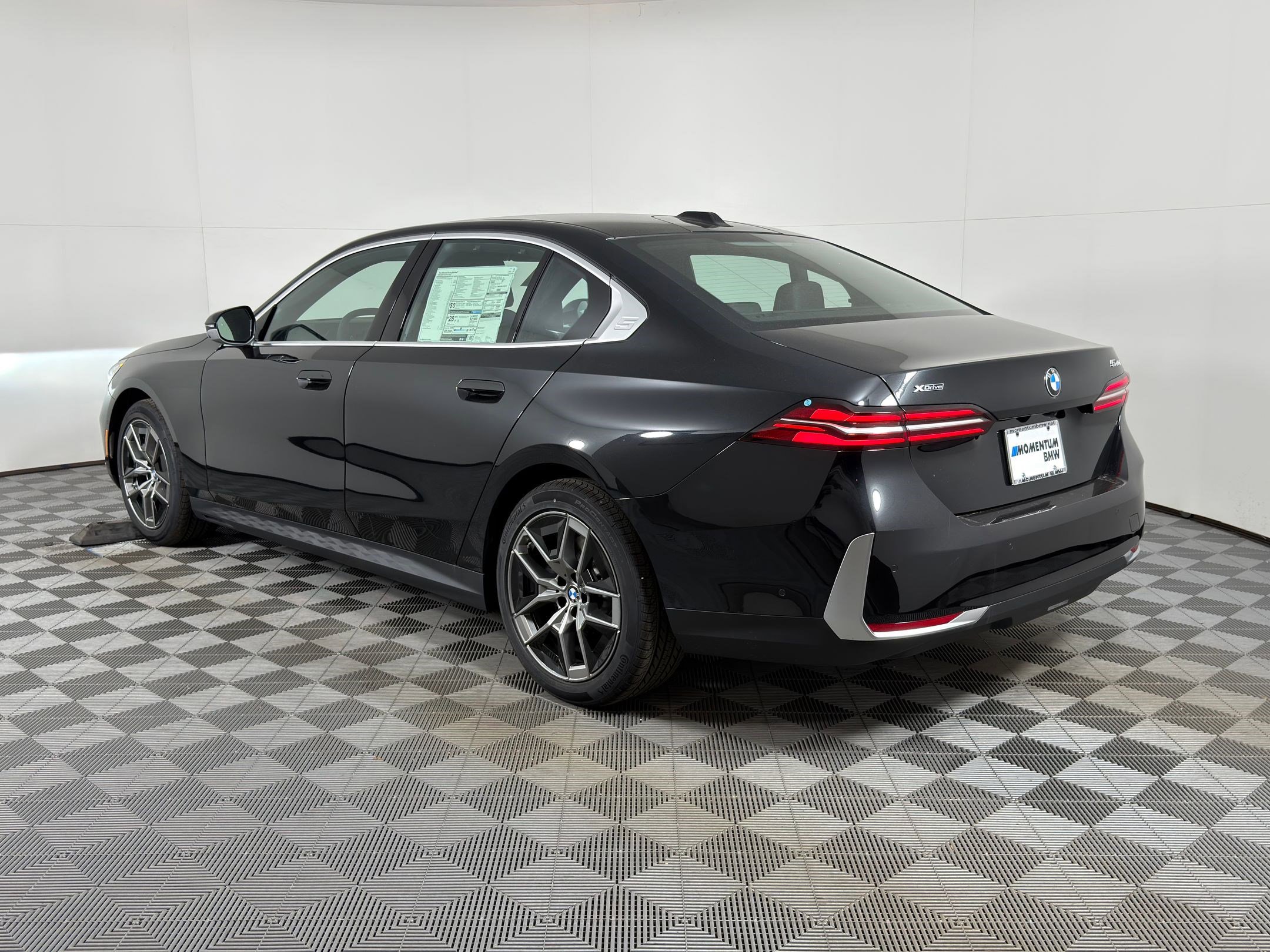 New 2026 BMW 540i xDrive w/ Executive Package image 3