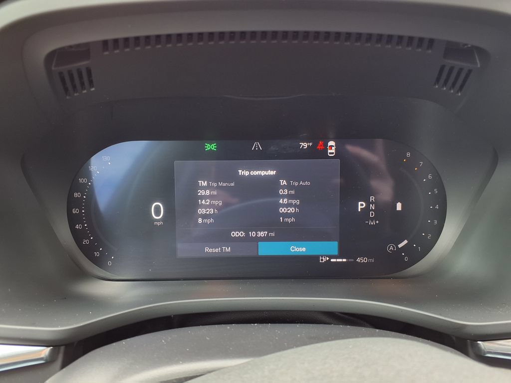 Certified 2025 Volvo XC60 B5 Plus AWD/4WD image 34