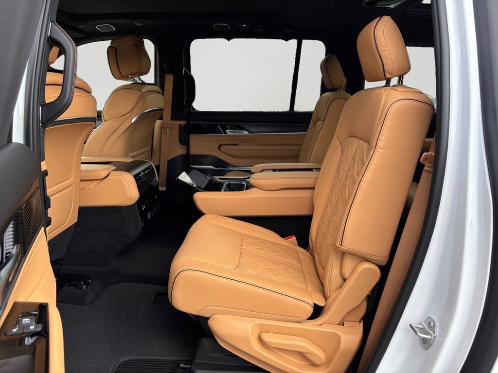 New 2026 Jeep Grand Wagoneer L Summit AWD/4WD image 15