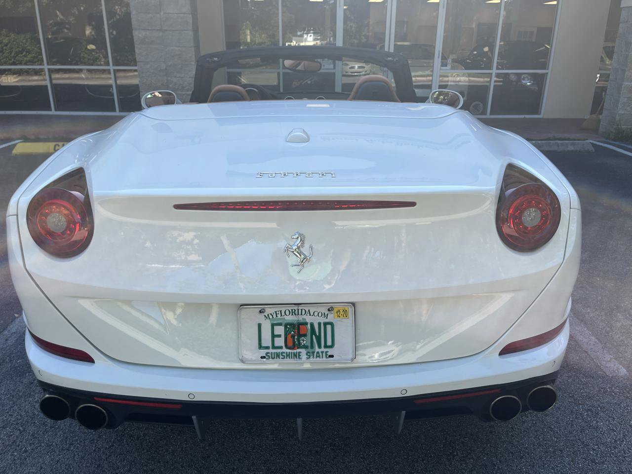 Used 2016 Ferrari California T RWD image 7