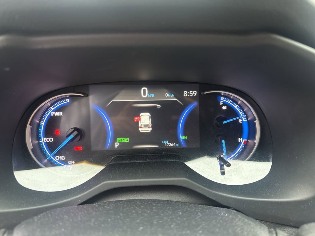 Used 2025 Toyota RAV4 XLE image 1