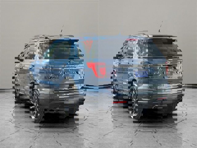 Certified 2019 Ford Explorer XLT w/ Equipment Group 202A image 10