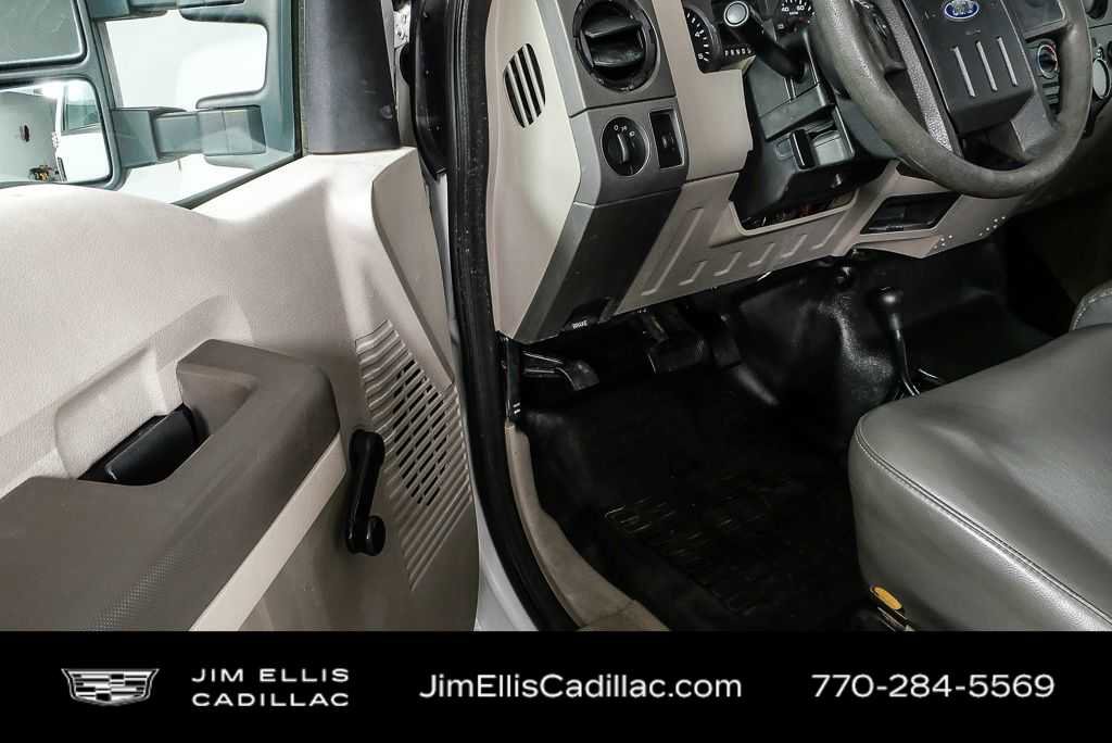 Used 2010 Ford F350 XL image 7