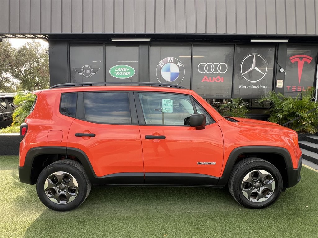Used 2017 Jeep Renegade Sport w/ Power & Air Group AWD/4WD image 8