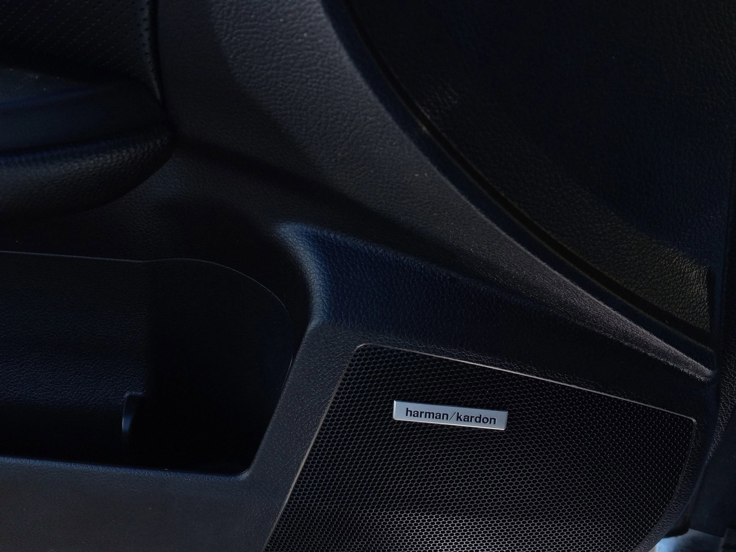 Used 2010 Subaru Legacy 2.5i Limited image 13