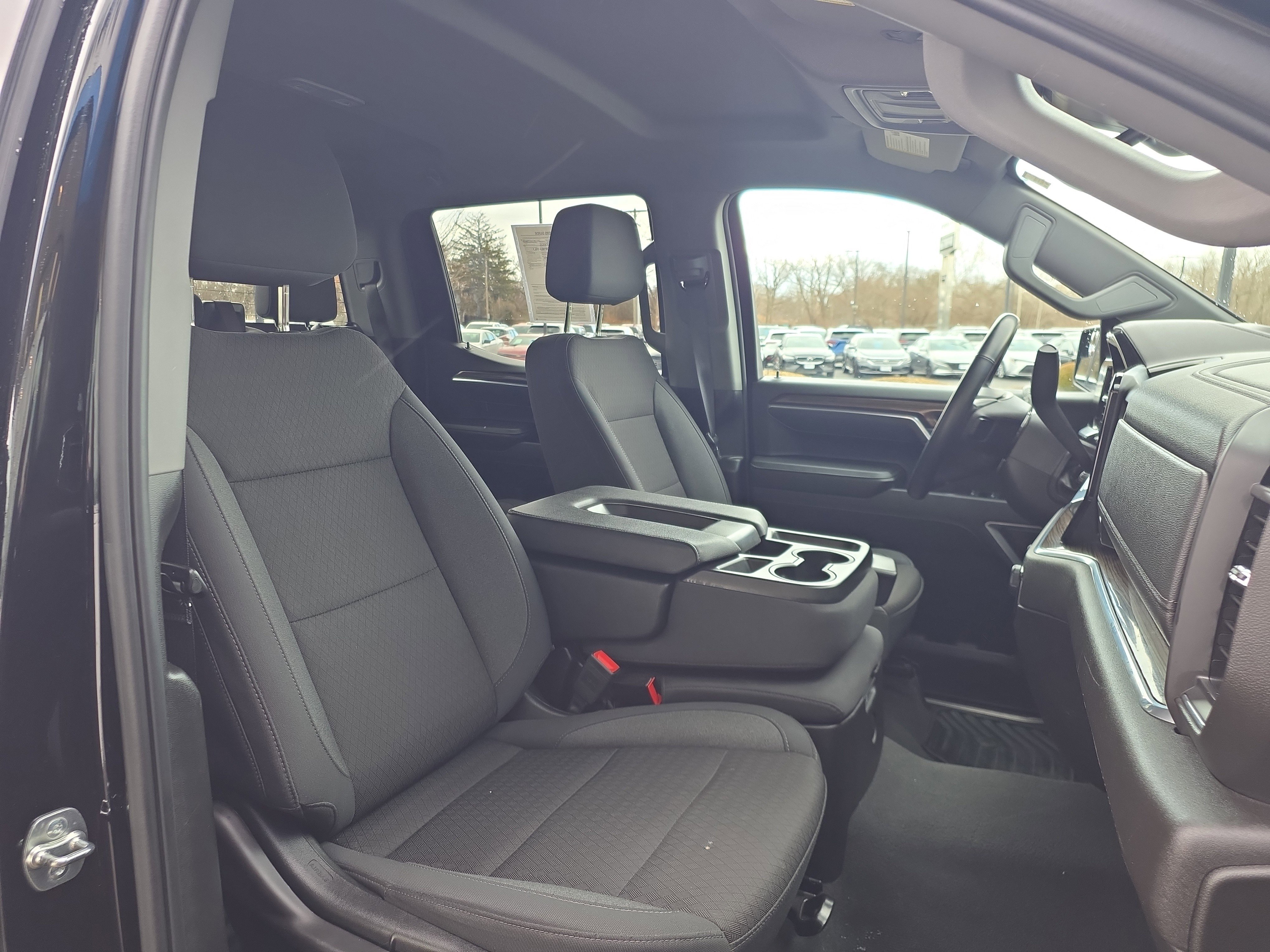 Used 2025 Chevrolet Silverado 1500 LT image 30