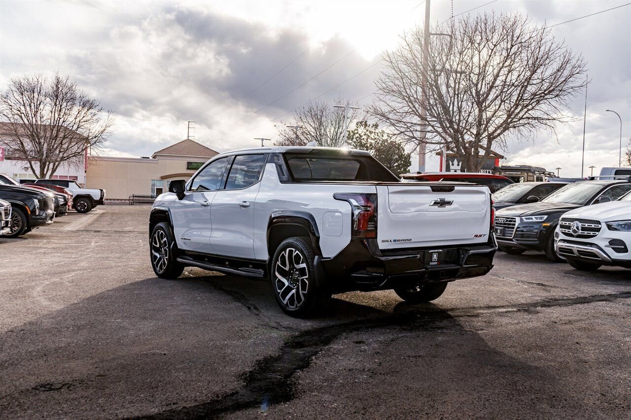 Used 2024 Chevrolet Silverado EV RST image 5