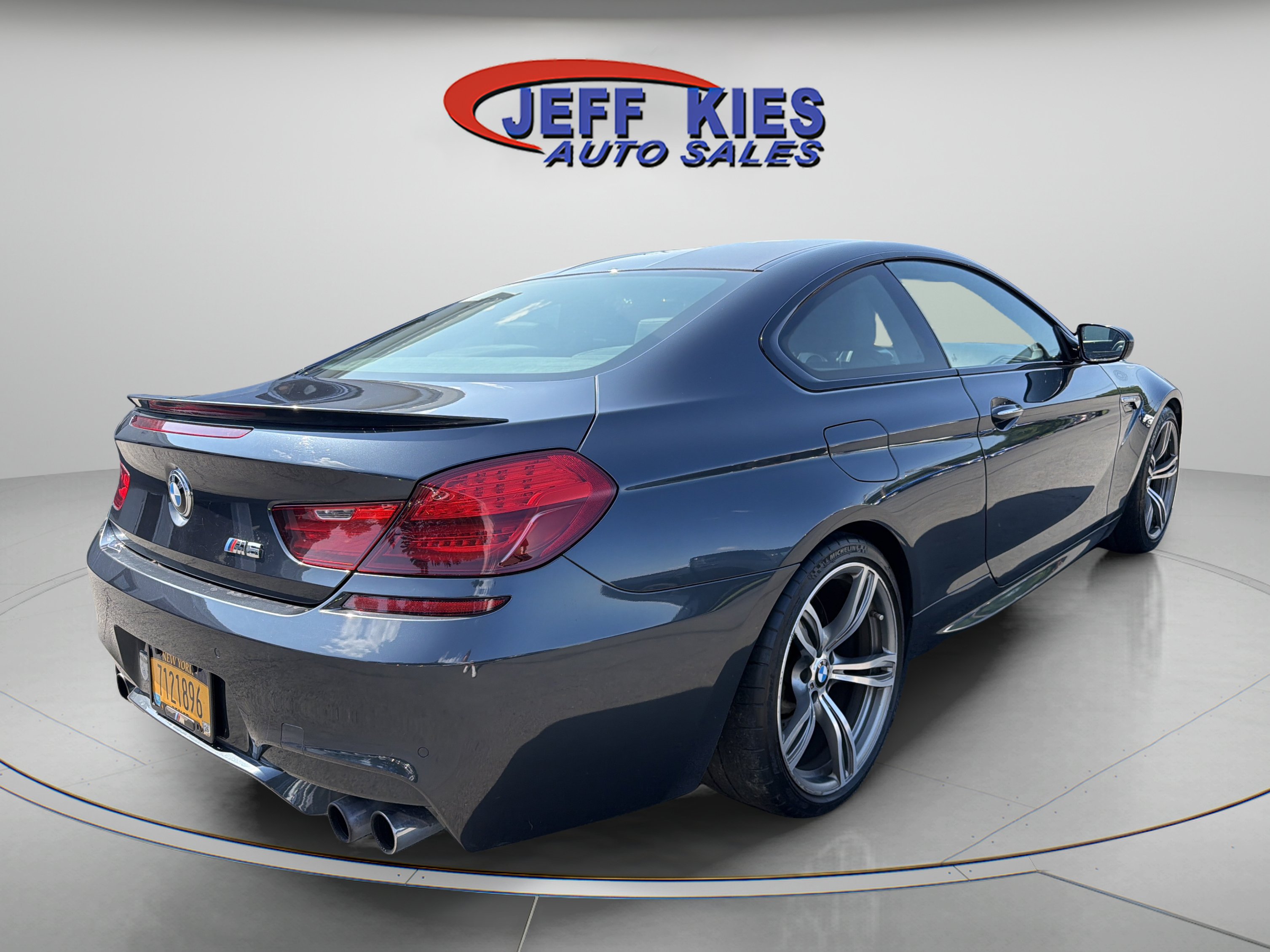 Used 2013 BMW M6 Coupe RWD image 5