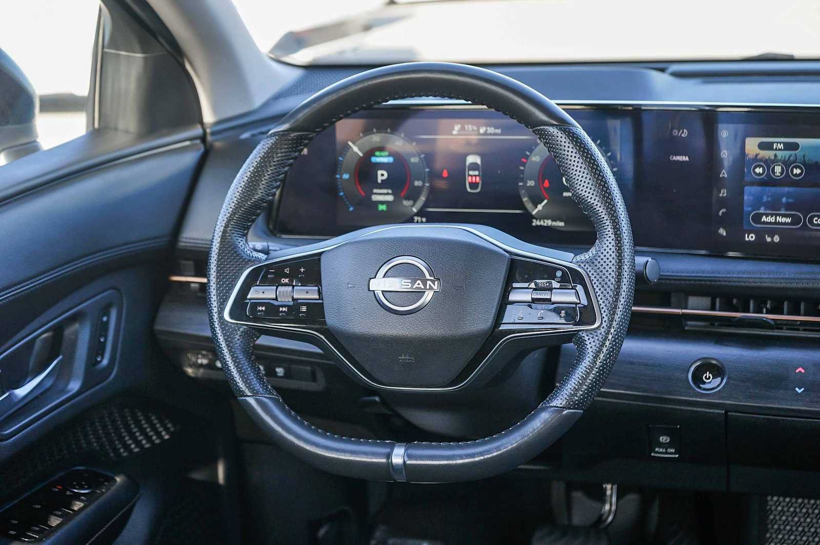 Used 2024 Nissan Ariya FWD image 15
