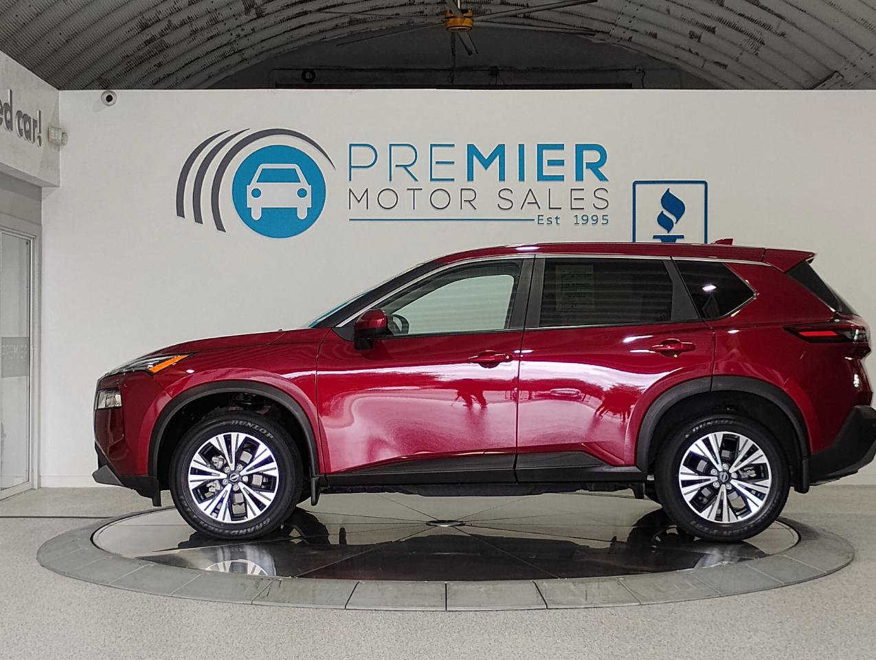 Used 2023 Nissan Rogue SV FWD image 4