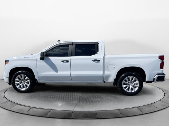 Used 2024 Chevrolet Silverado 1500 Custom image 2