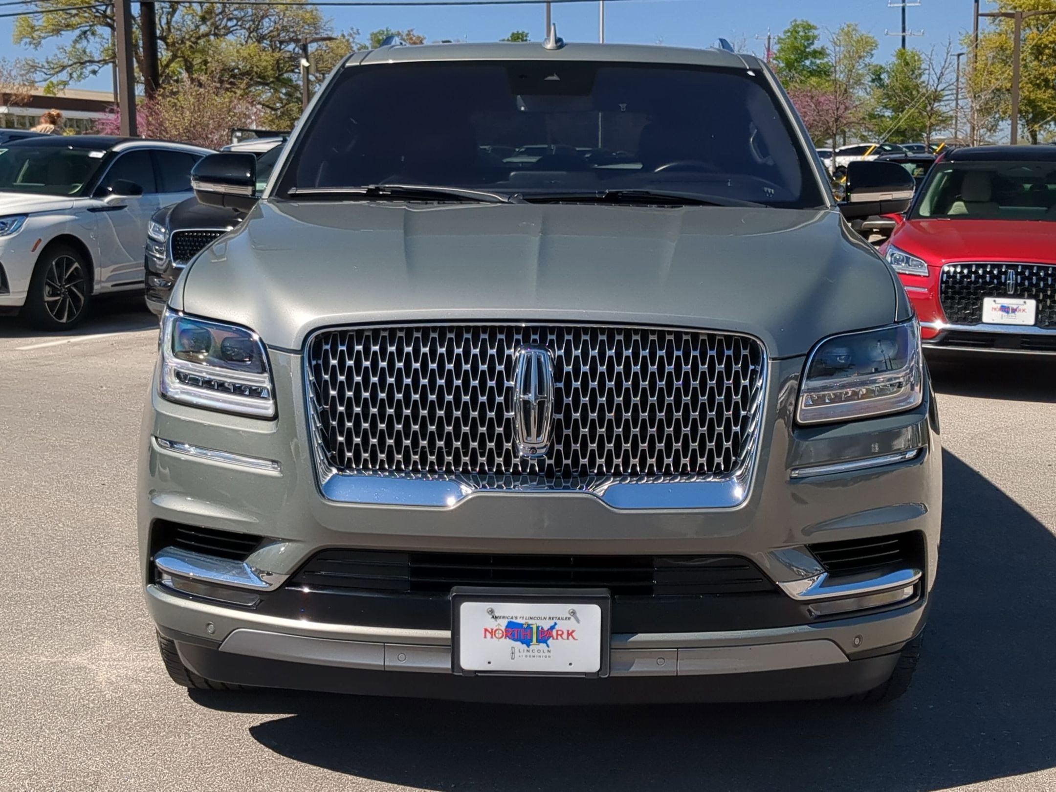 Used 2019 Lincoln Navigator L Reserve image 8