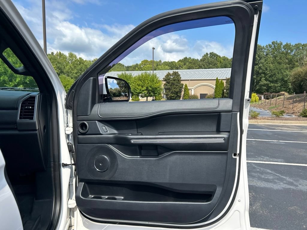Used 2019 Ford Expedition Max XLT w/ Equipment Group 202A AWD/4WD image 64