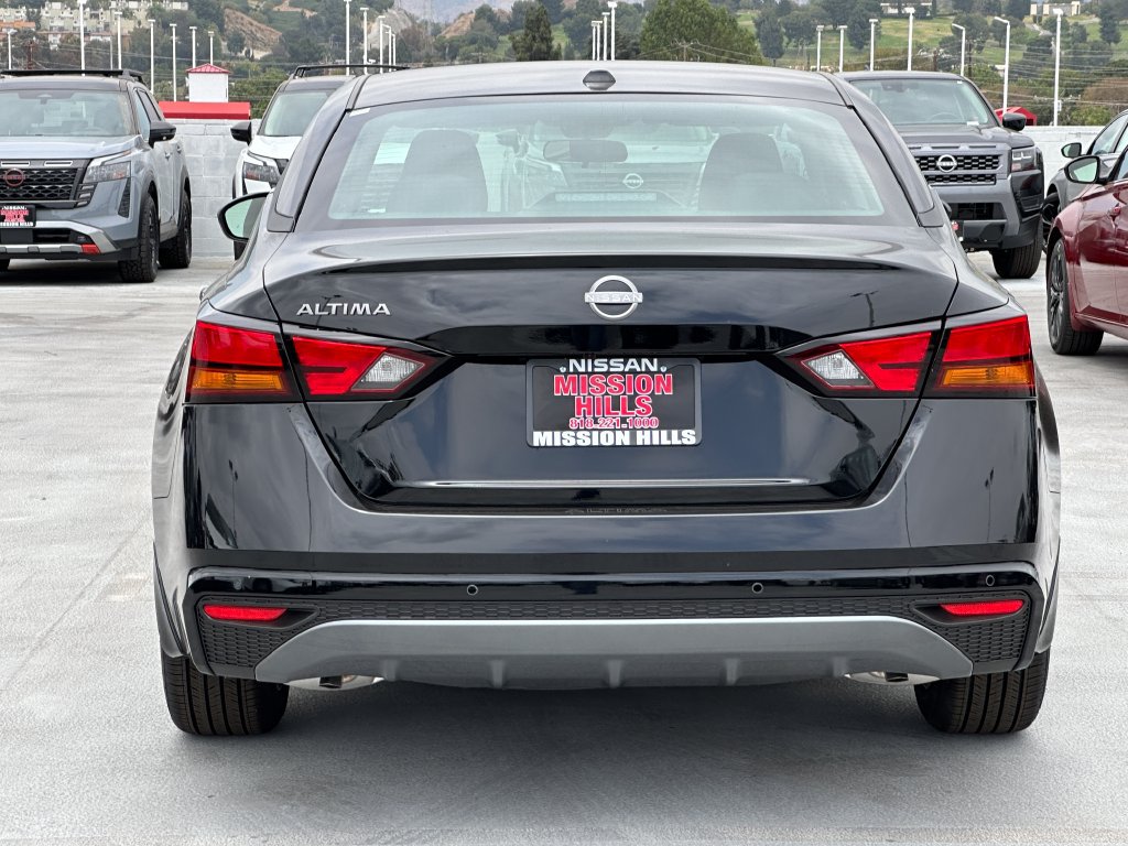 New 2026 Nissan Altima 2.5 SV FWD image 6