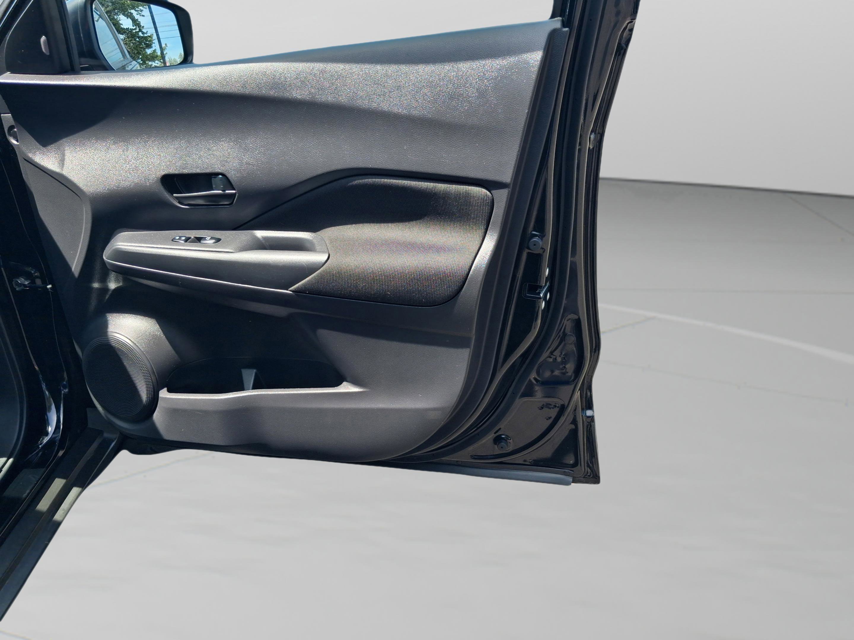 Used 2024 Nissan Kicks S image 34