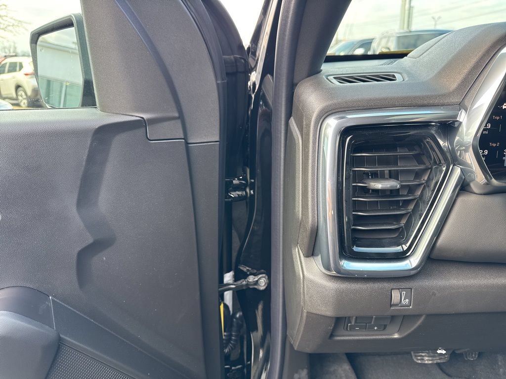 New 2026 GMC Canyon Elevation w/ Convenience Package RWD image 14