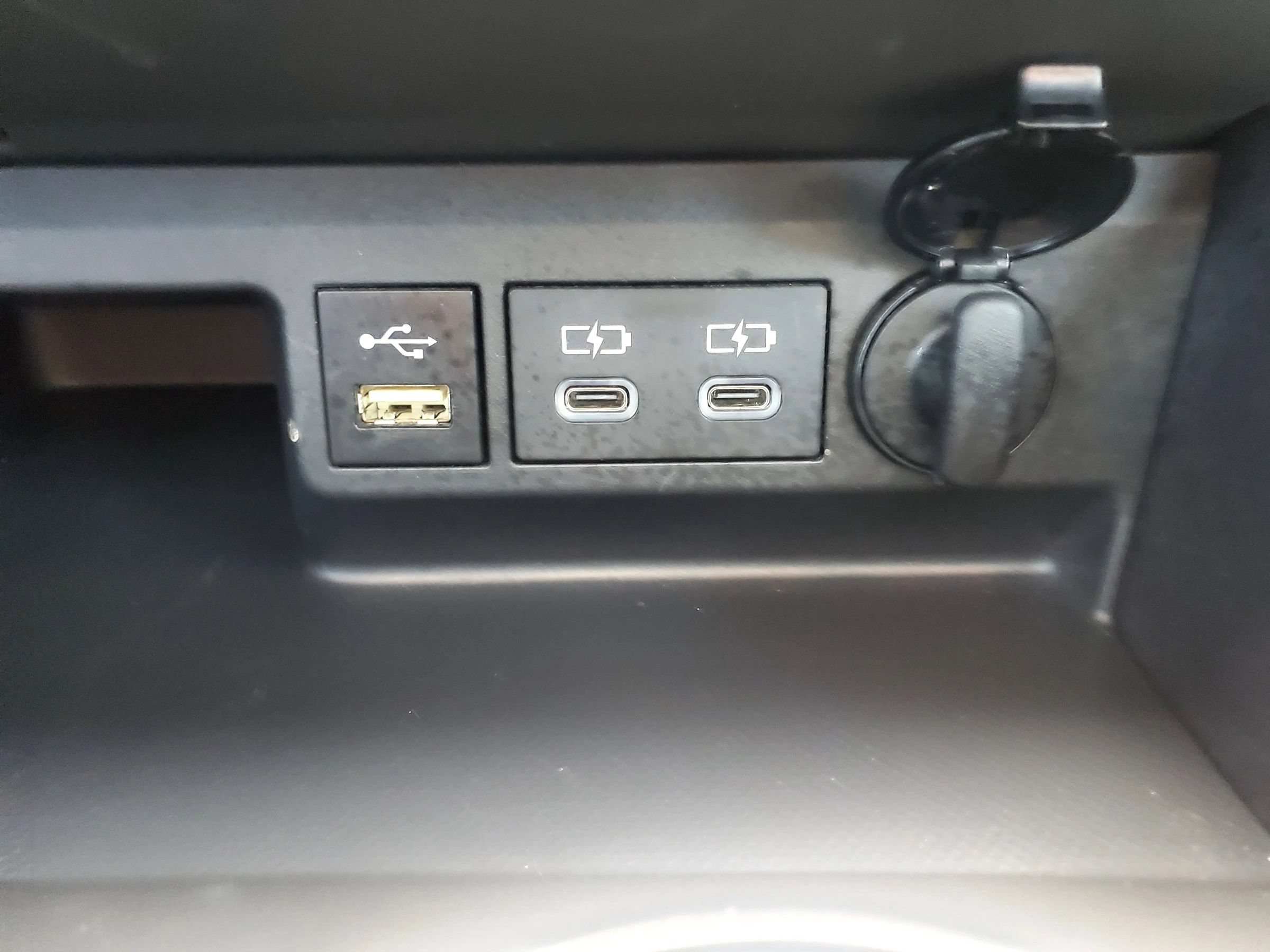 Used 2022 Toyota Highlander XLE FWD image 61