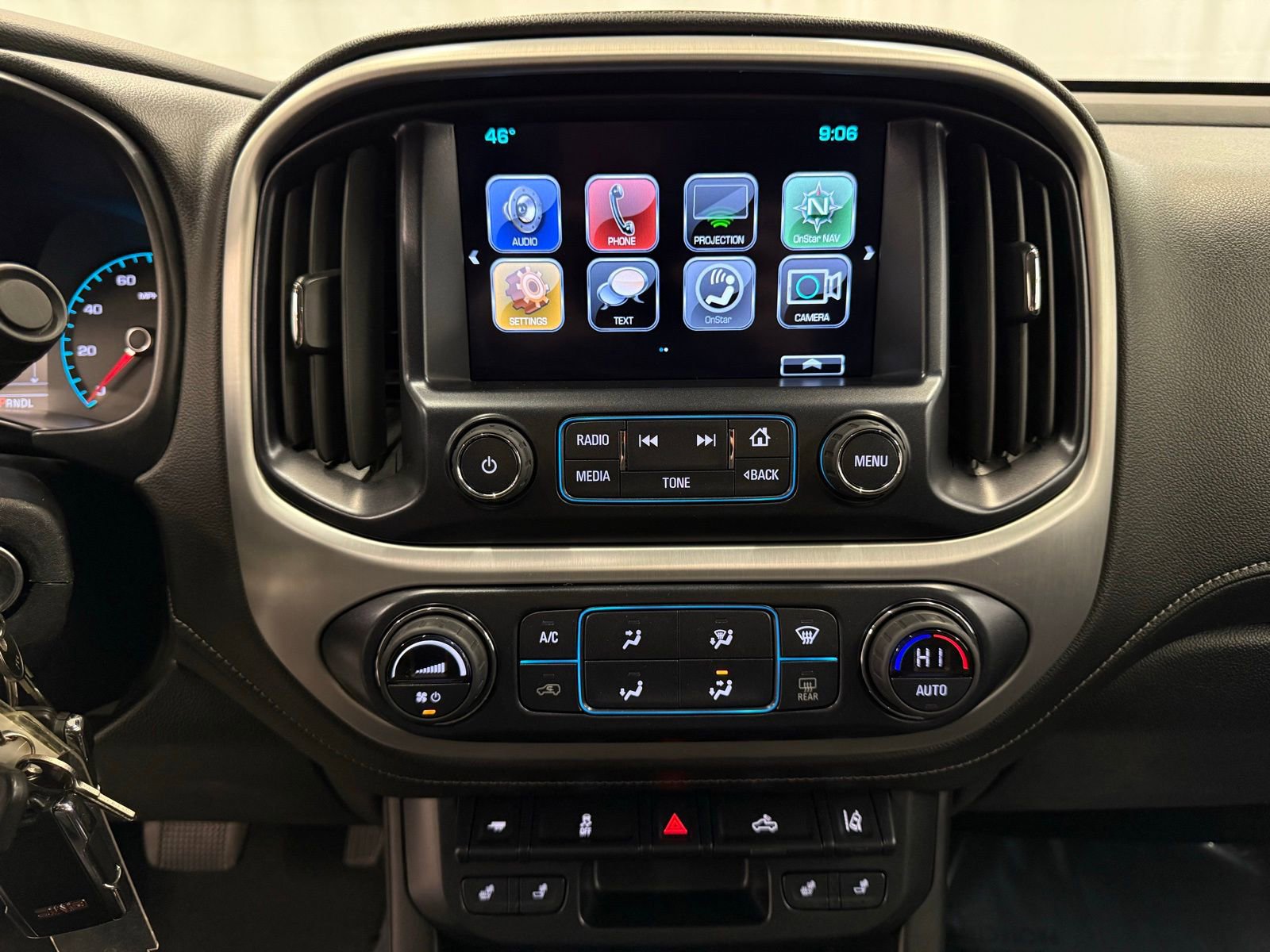 Used 2018 GMC Canyon SLT w/ Driver Alert Package image 14