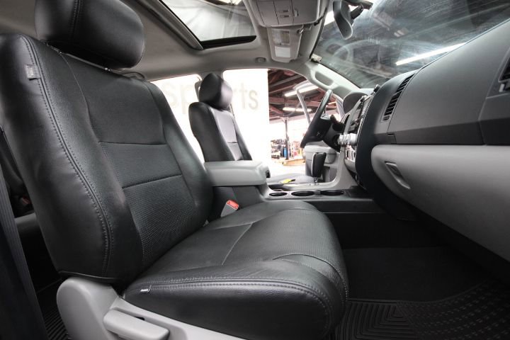 Used 2013 Toyota Tundra 4x4 CrewMax image 28