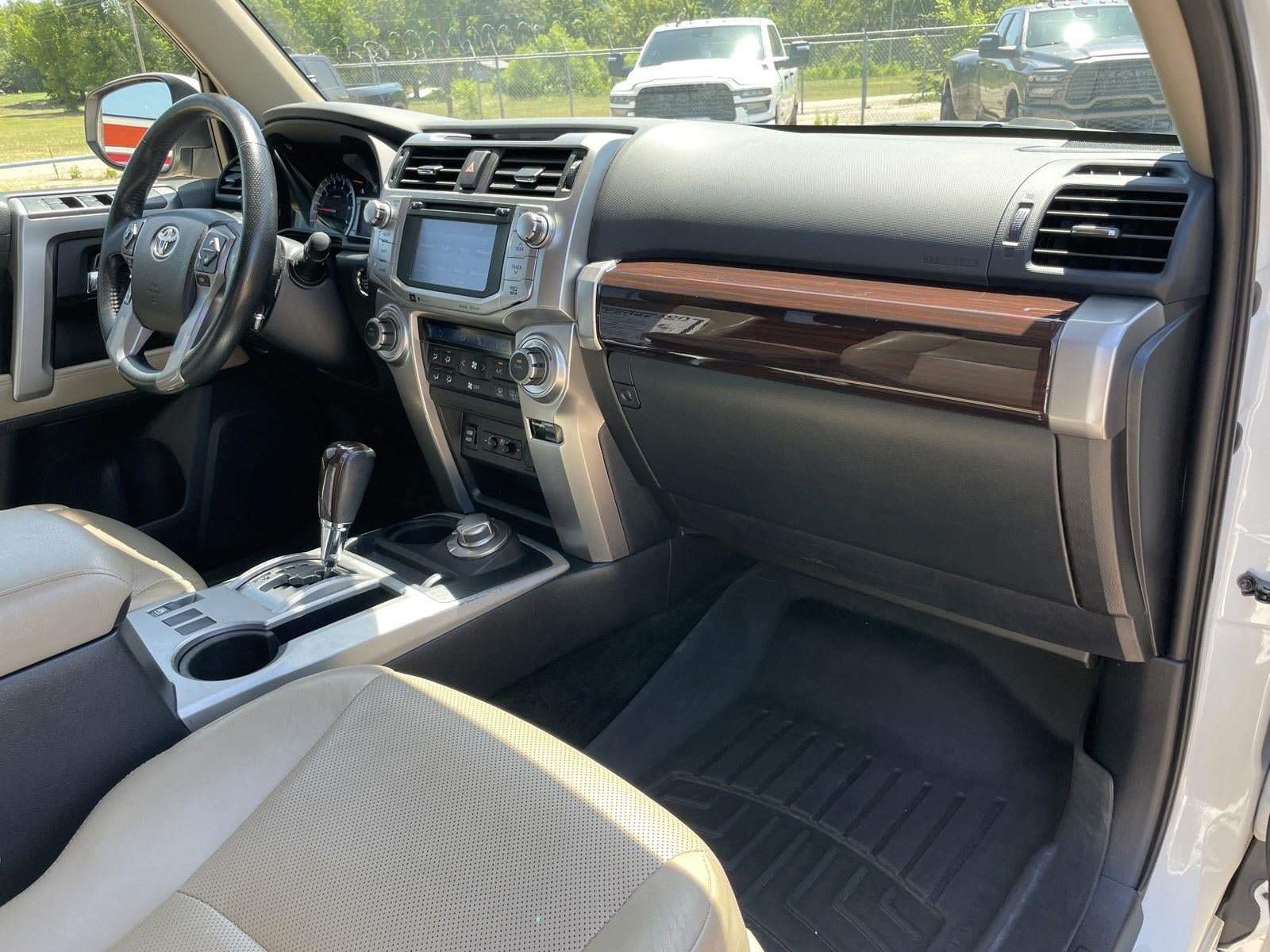 Used 2016 Toyota 4Runner Limited AWD/4WD image 47
