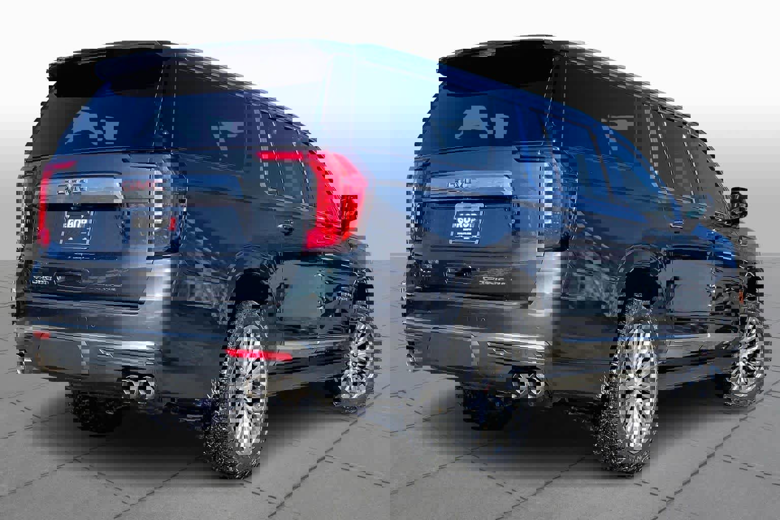 Used 2021 GMC Yukon XL Denali w/ Denali Ultimate Package image 12